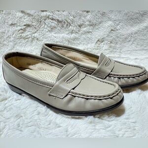 NEW SAS Wink Tripad Comfort BONE Slip On Penny Loafers Shoes Womens Size 5 1/2 M